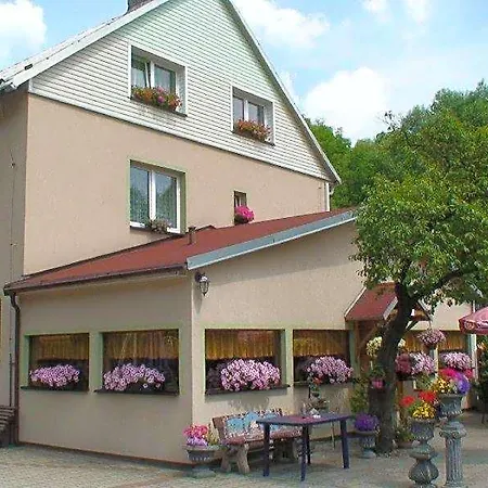 Penzion54 & Restaurace Πανδοχείο Ostrov (Karlovy Vary)